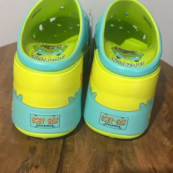 Siren Crocs Scooby Doo Clogs Size 9 - Picture 4 of 11
